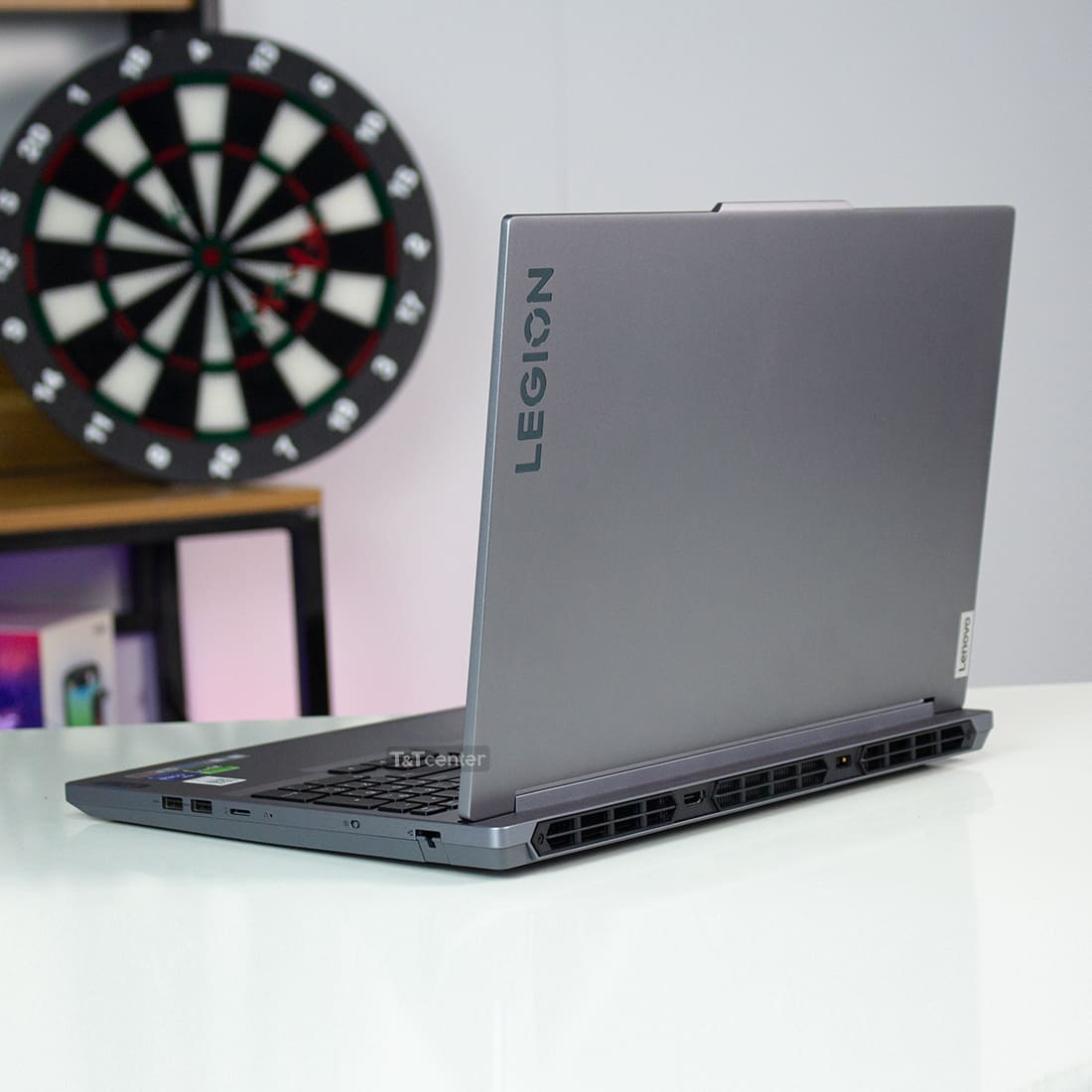 Thiết kế mạnh mẽ, cuốn hút