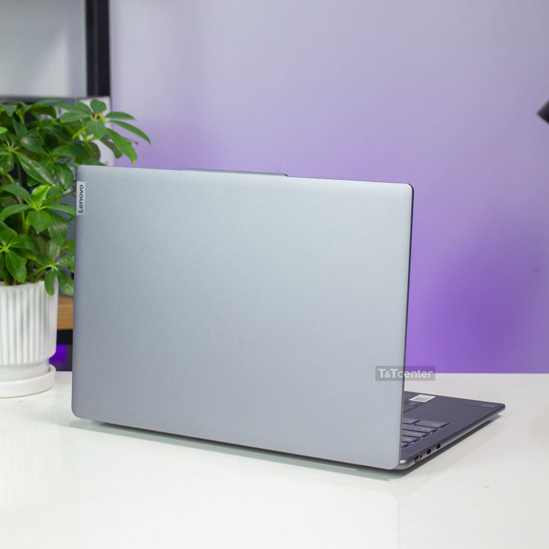 Thiết kế sang trọng – Mỏng nhẹ chuẩn di động