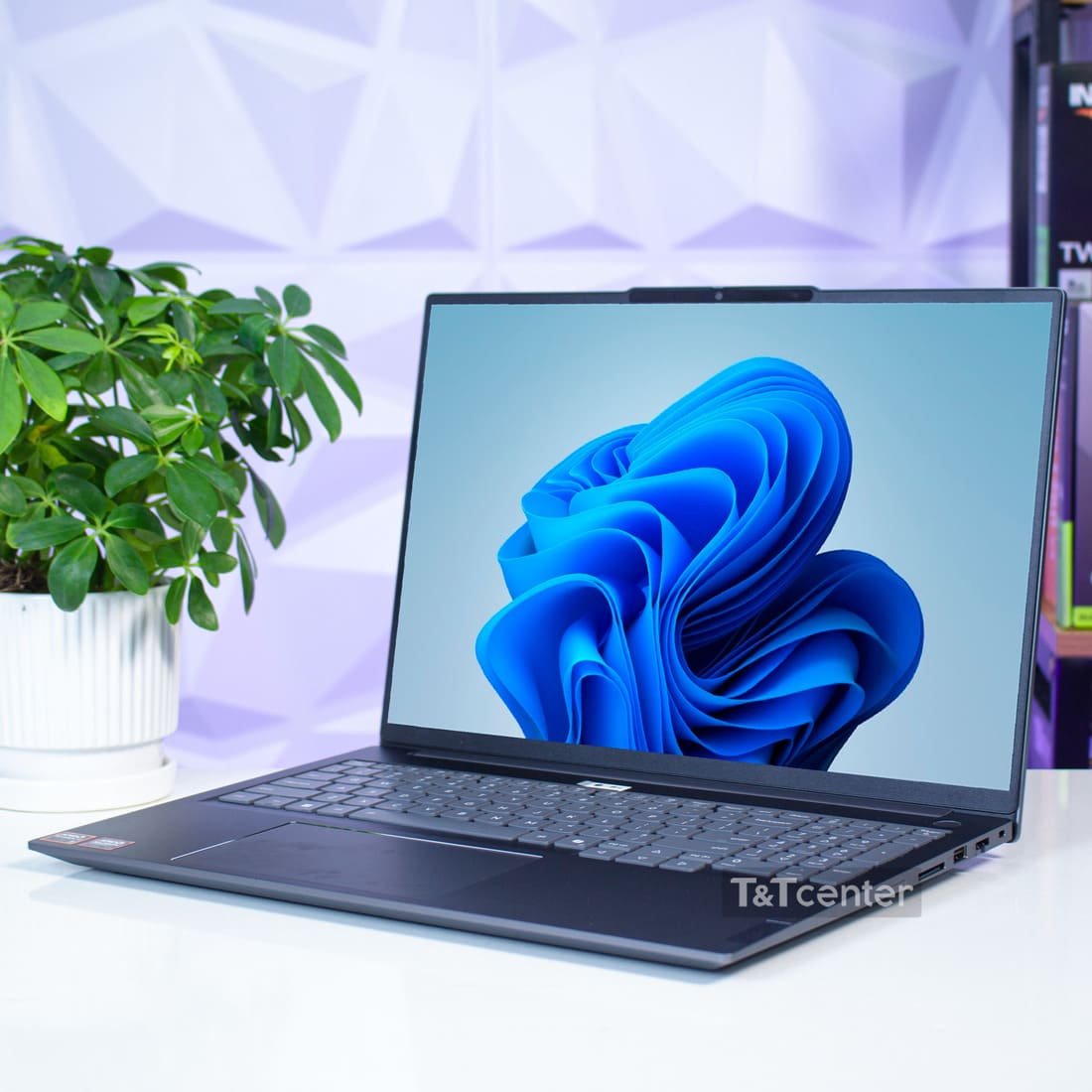 Thiết kế sang trọng, mỏng nhẹ, tối ưu cho công việc di động