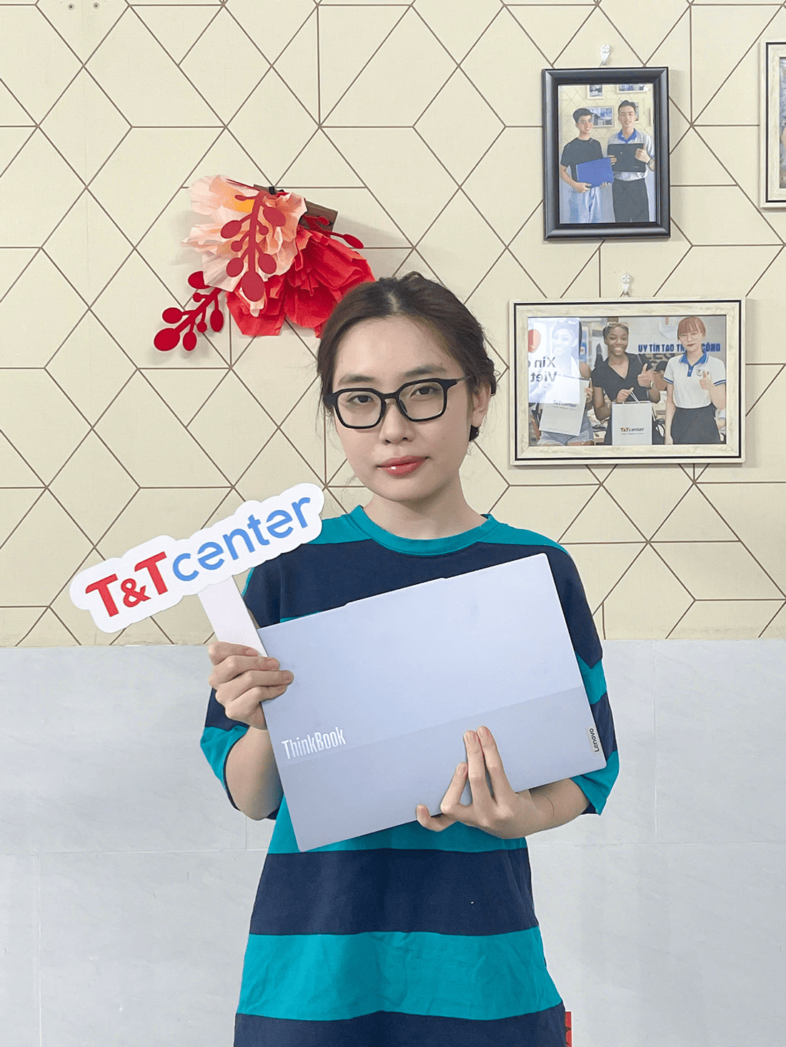 Mua Laptop Lenovo Thinkbook 14 G7+ 2025 00CD giá rẻ nhất tại T&T Center