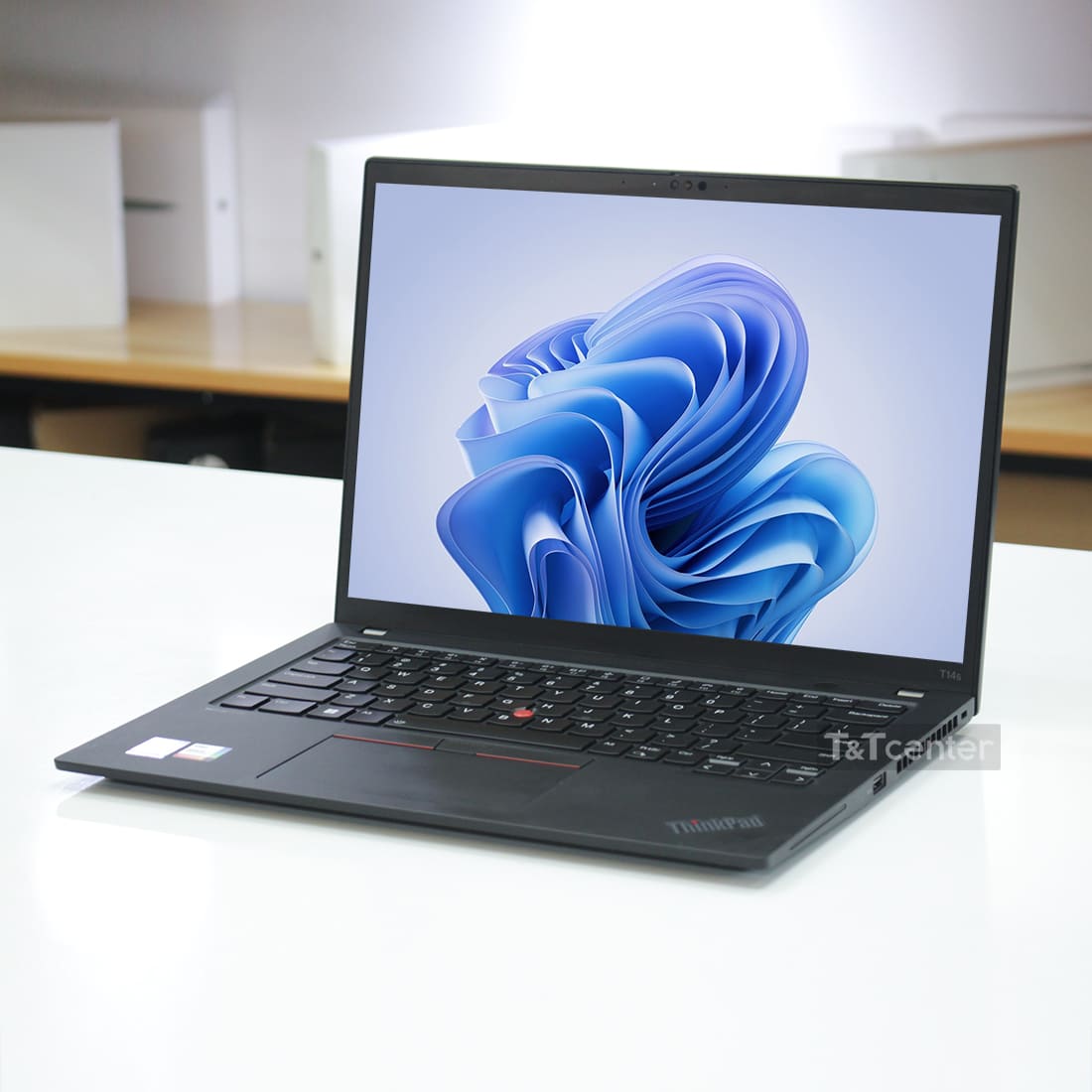 Thiết kế gọn nhẹ và bền bỉ