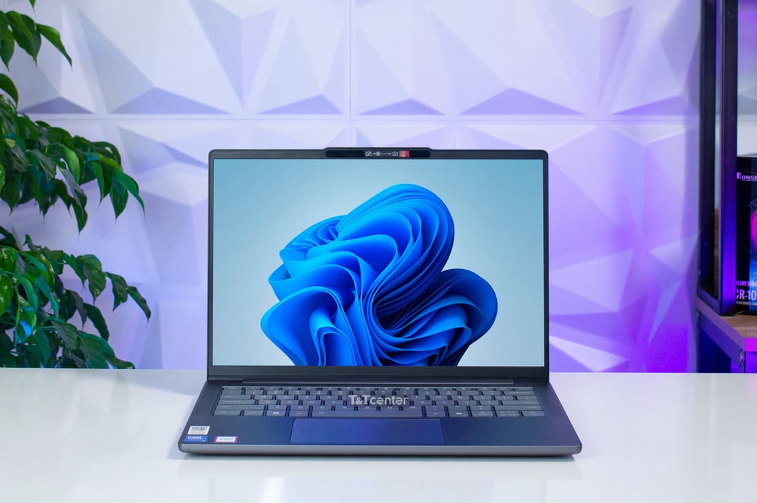 Màn hình OLED 2.8K – Mãn nhãn với từng khung hình