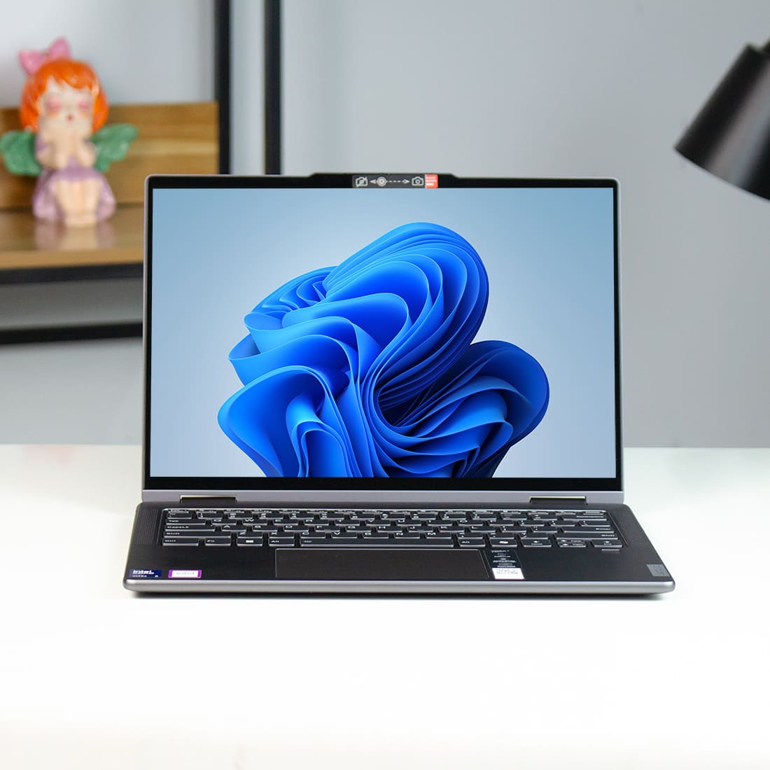 Thiết kế thời thượng, xoay gập 360 độ linh hoạt