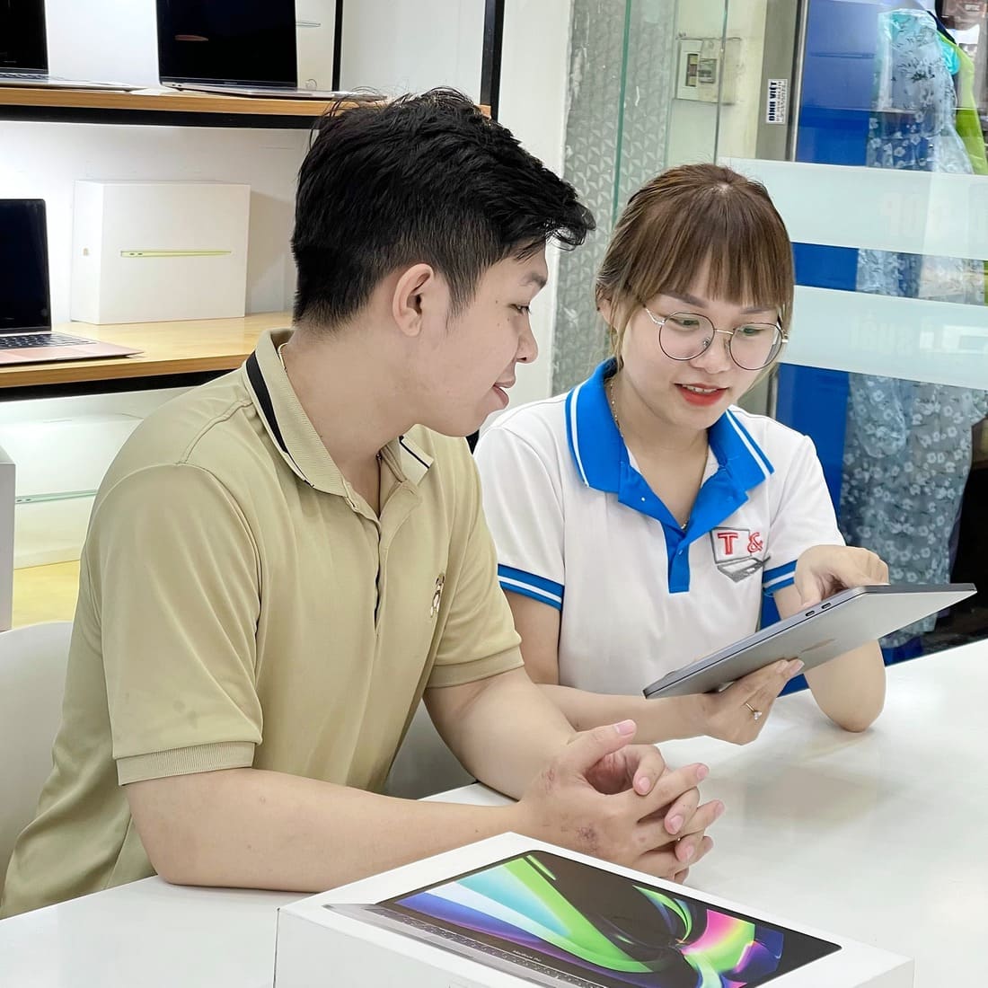 4. Có nên Macbook hàng MDM hay không?