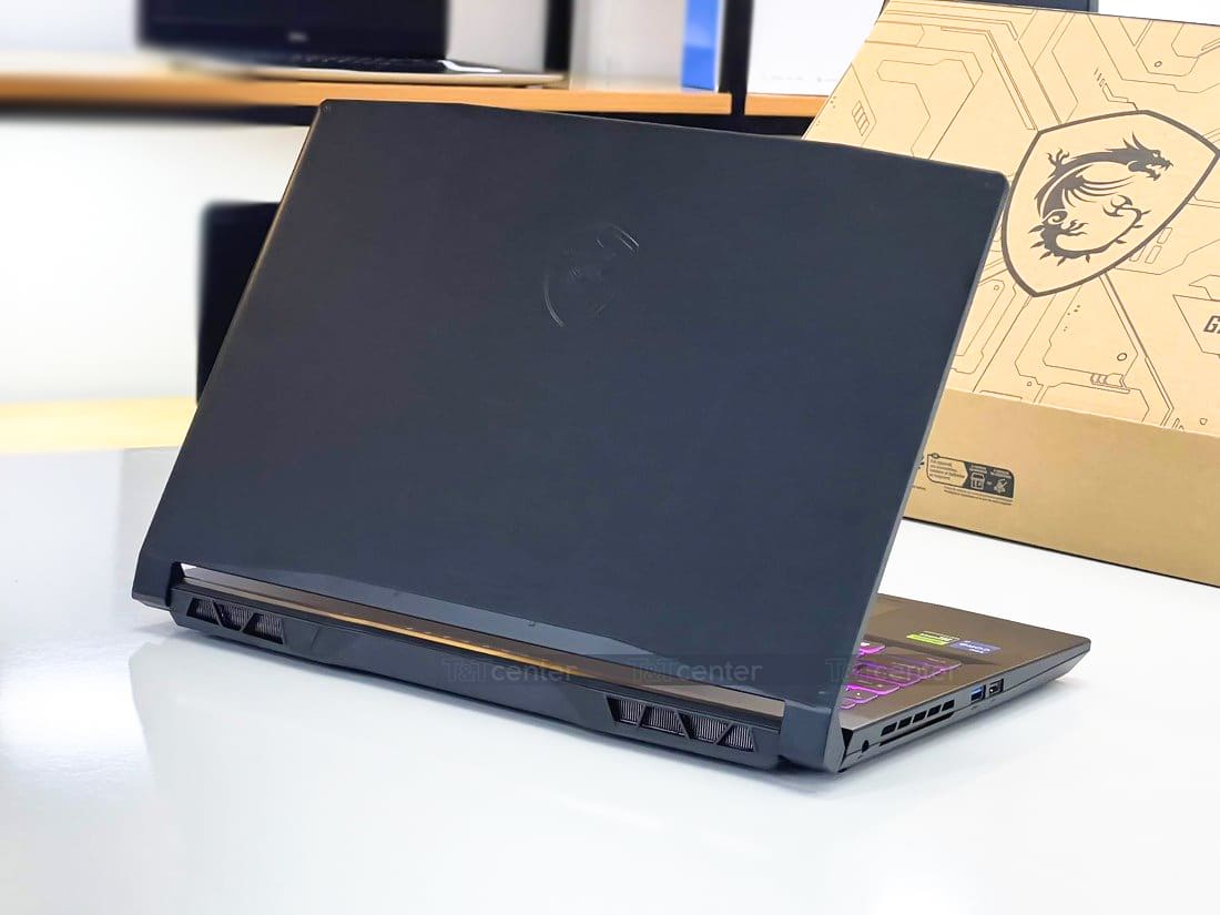 Thiết kế táo bạo được lấy cảm hứng từ thanh kiếm Katana