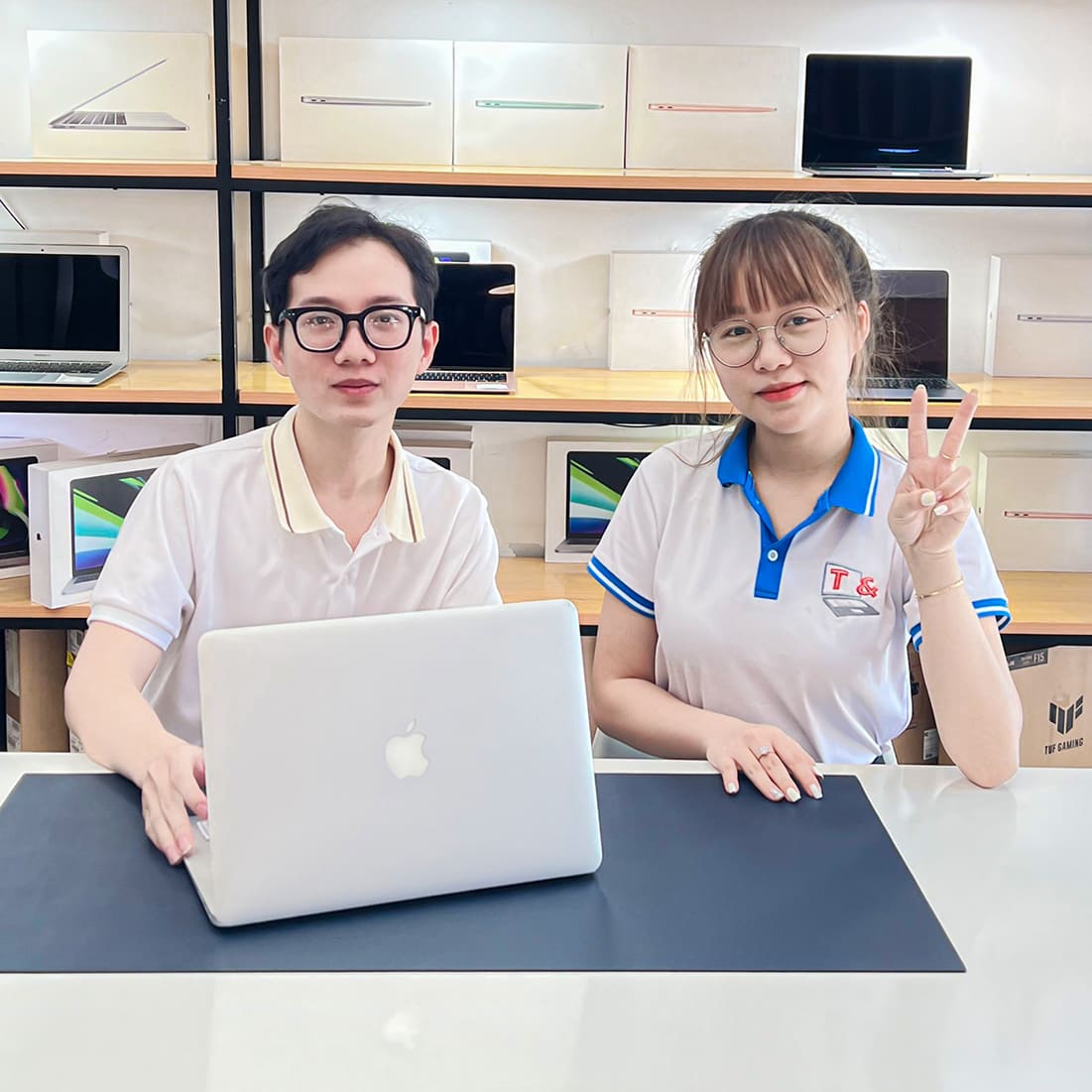 Mua Macbook Air 2017 giá tốt tại T&T Center