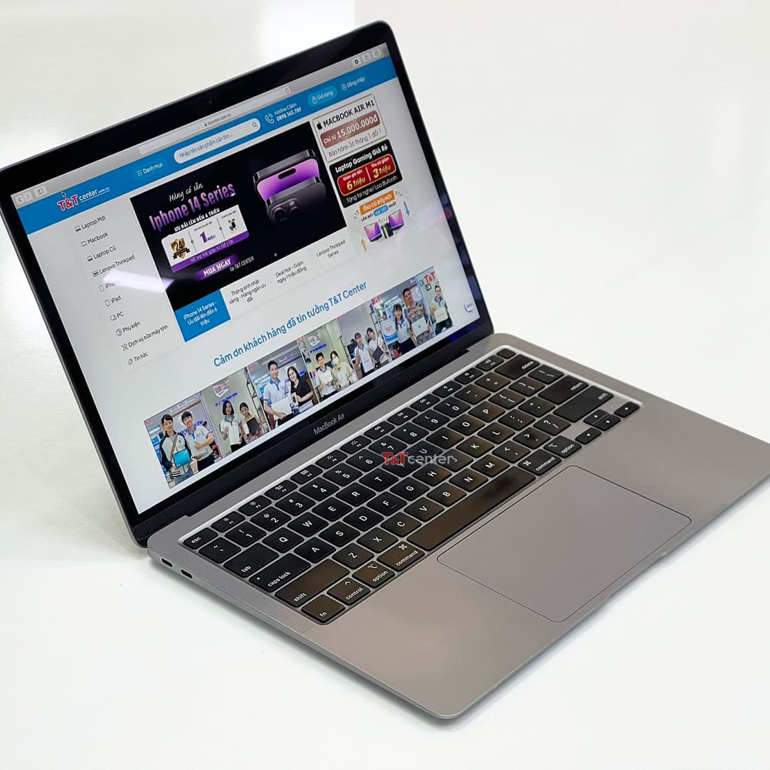 Cấu hình mạnh mẽ đáp ứng tốt tác vụ