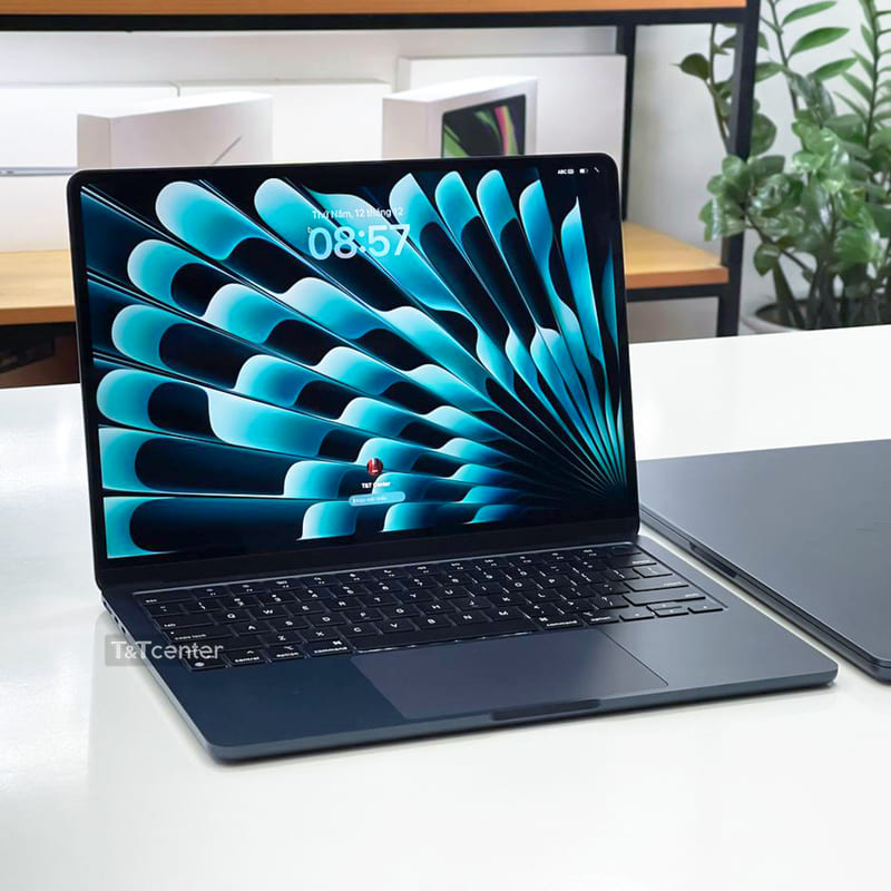 Laptop Apple M2 sở hữu hiệu năng xử lý vượt trội nhờ vào con chip M2