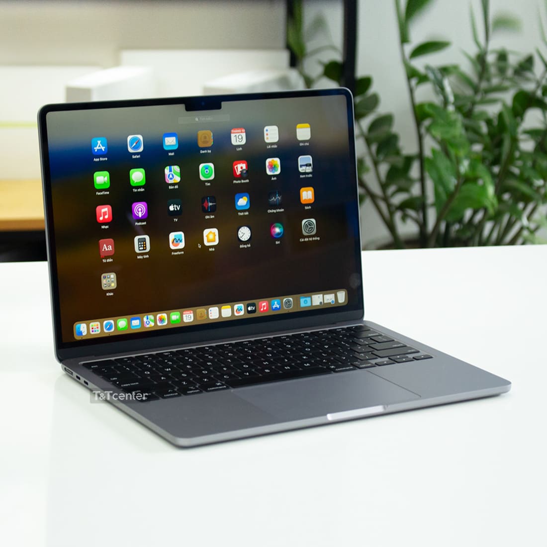 Hiệu năng mạnh mẽ với con chip Apple M2