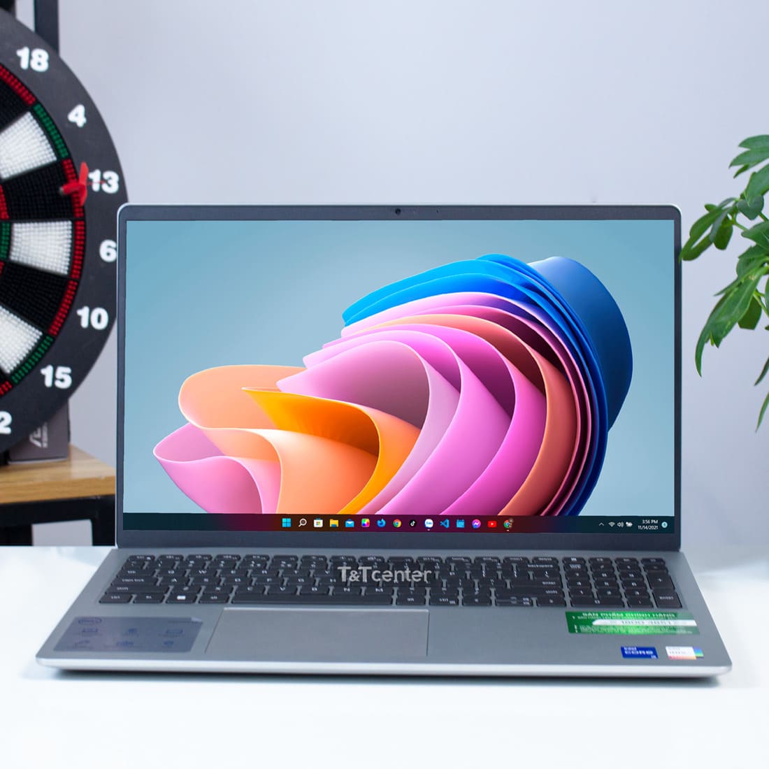 Màn hình sống động, trải nghiệm tuyệt vời