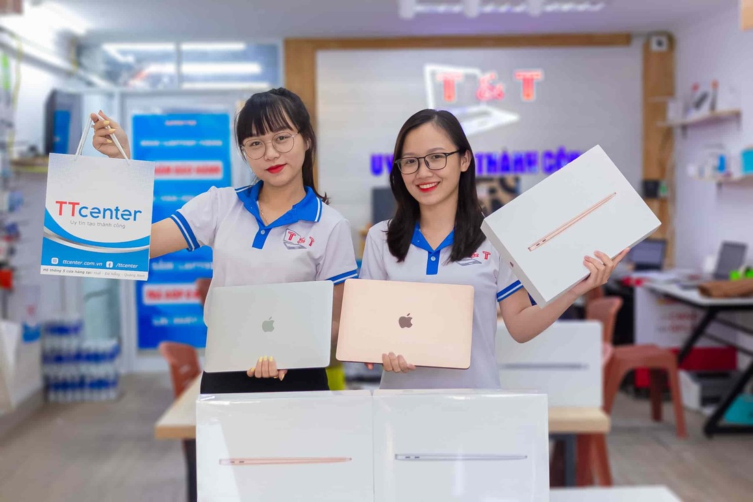 Mua MacBook Pro 2020 13inch | Core i7 16GB 256GB giá tốt tại T&T Center