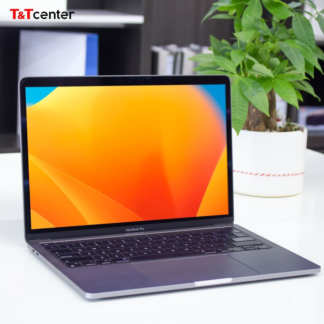 Phản hồi cực nhanh với bộ vi xử lý M1 mạnh mẽ, macOS Big Sur nhiều tính năng mạnh mẽ