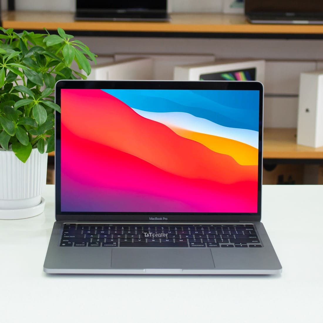Mua MacBook Pro M1 tại T&T Center Đà Nẵng – An tâm về chất lượng