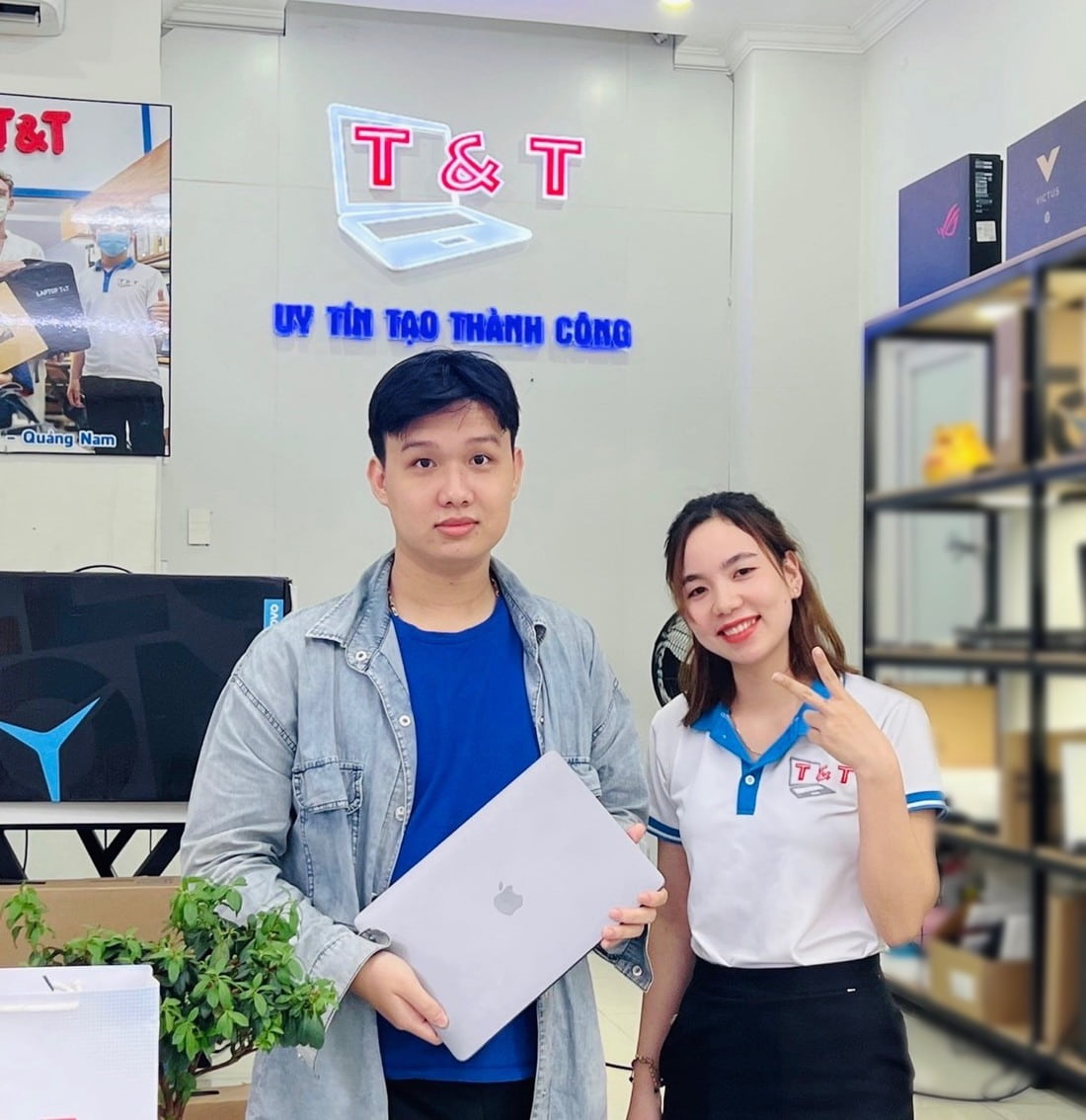 Mua Macbook Air 2015 Core i5 8GB 128GB giá tốt tại T&T Center