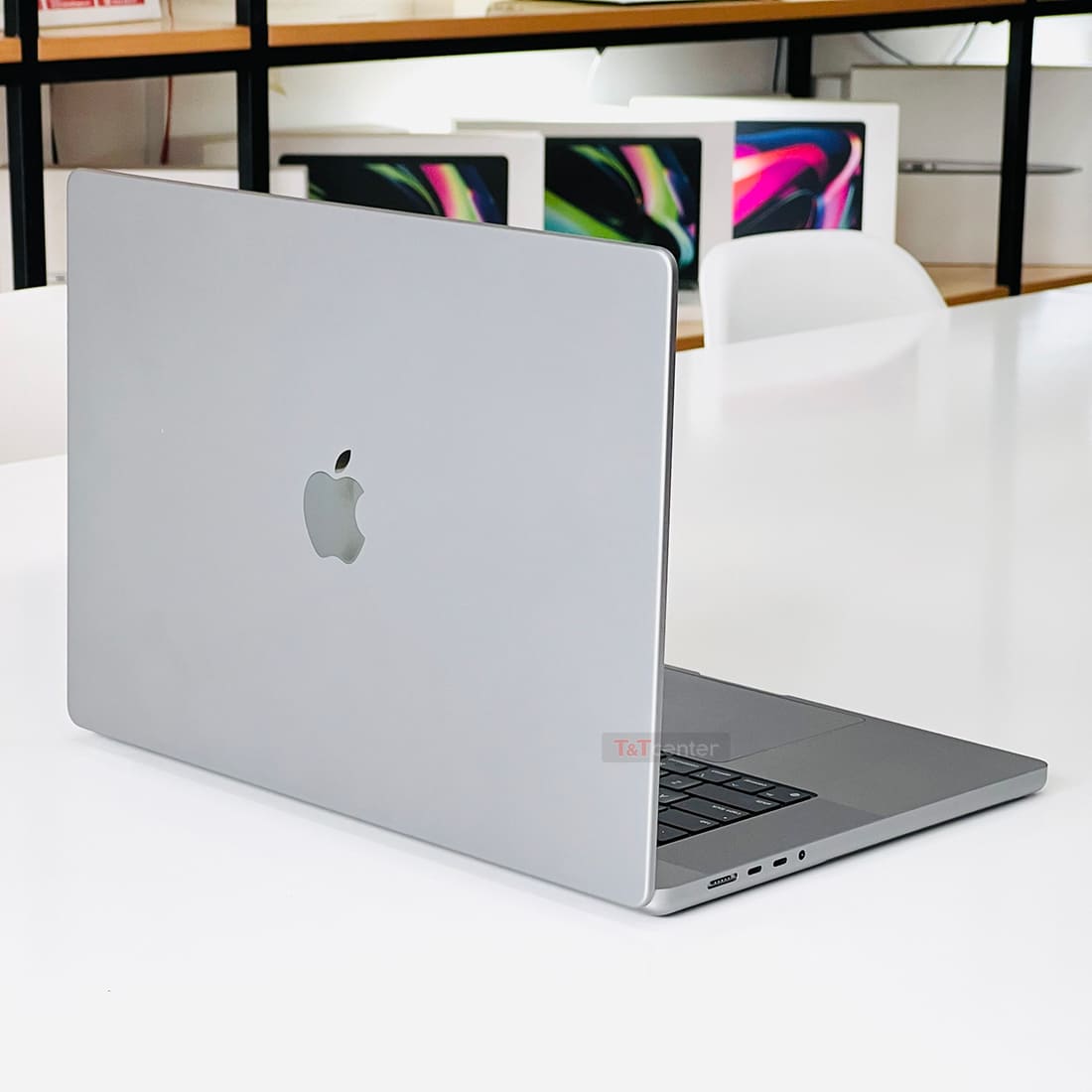 Sự quay trở lại của MagSafe, cùng sự xuất hiện của tấm nền màn hình mini LED