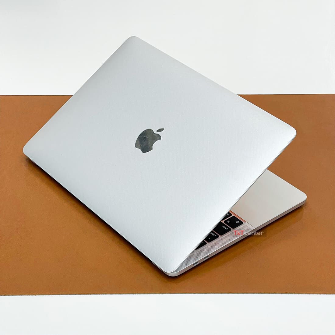 Tận hưởng màn hình Retina rực rỡ