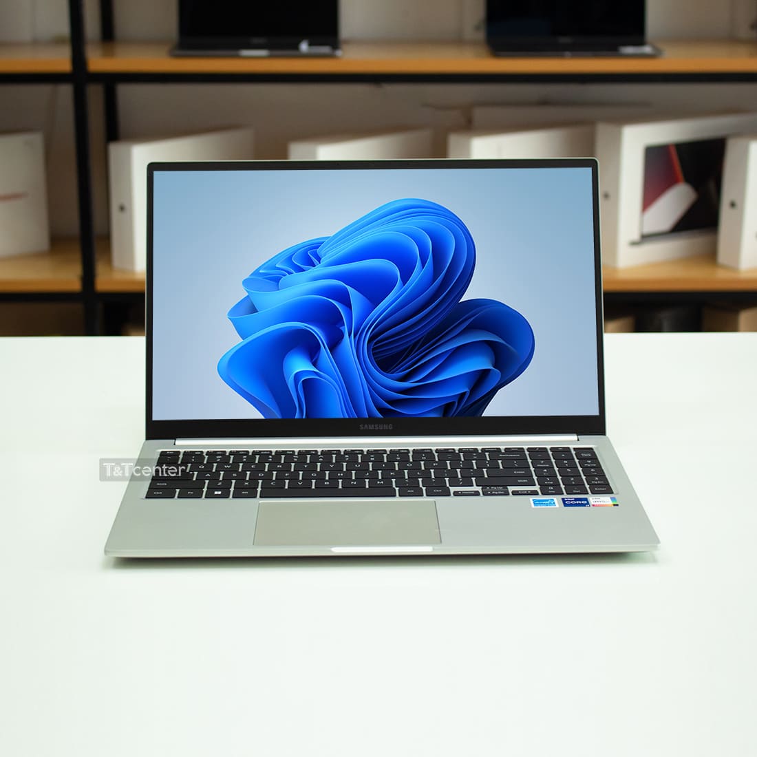 Màn hình đẹp, sắc nét 