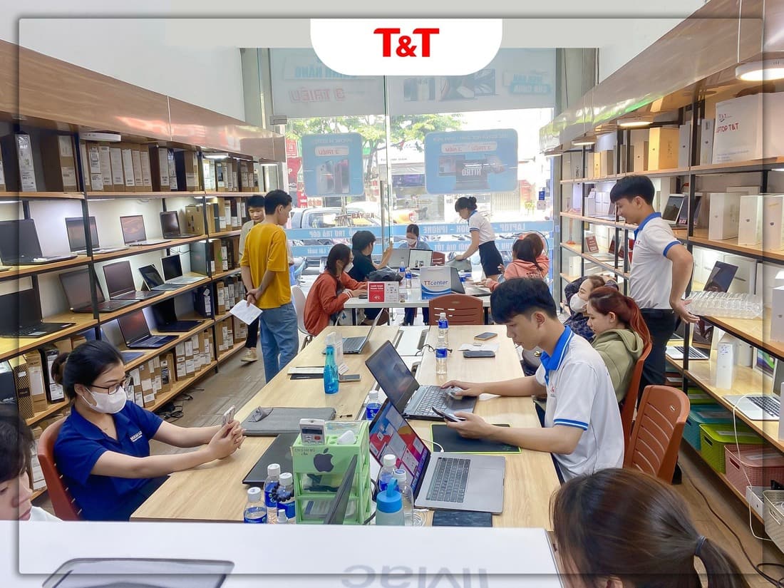 Mua Laptop Surface Pro X SQ2 2021 giá tốt tại T&T Center