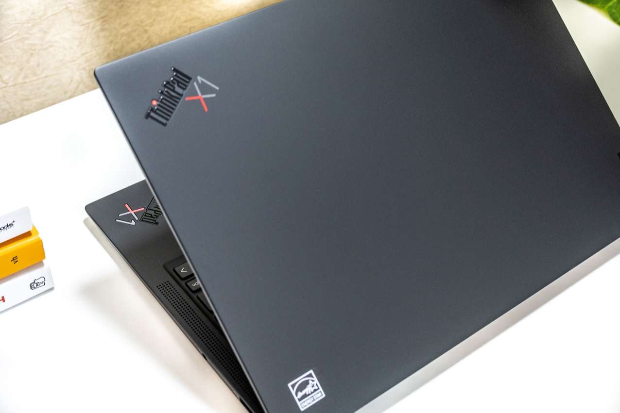  ThinkPad X1 Carbon Gen 10 Là Lựa Chọn Số 1 Của Doanh Nhân