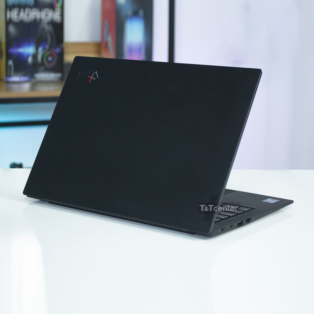 Thiết kế gọn nhẹ, bền bỉ