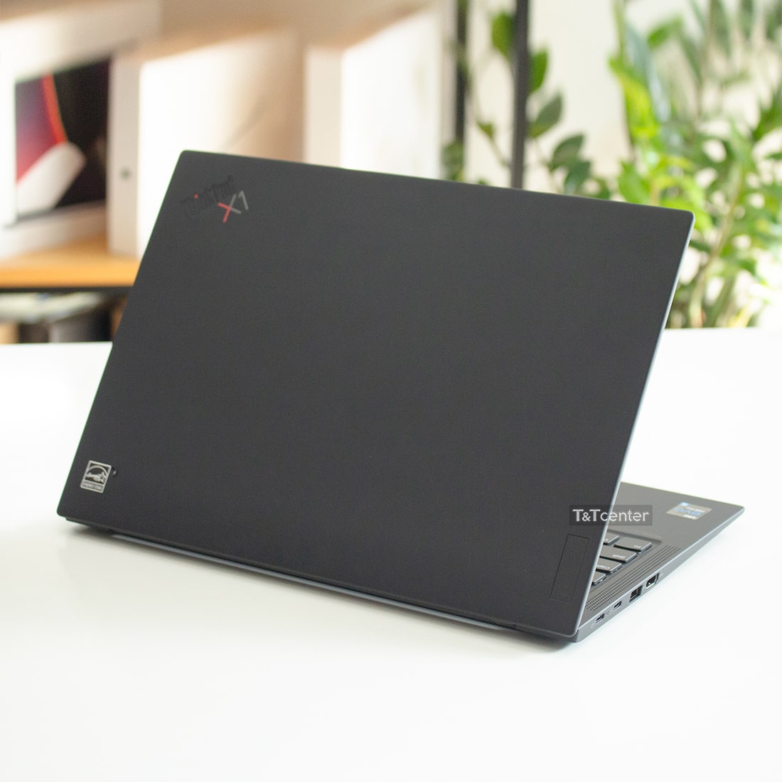 Vì sao nên mua Lenovo ThinkPad X1 Carbon Gen 9 Core i7 16GB 512GB?