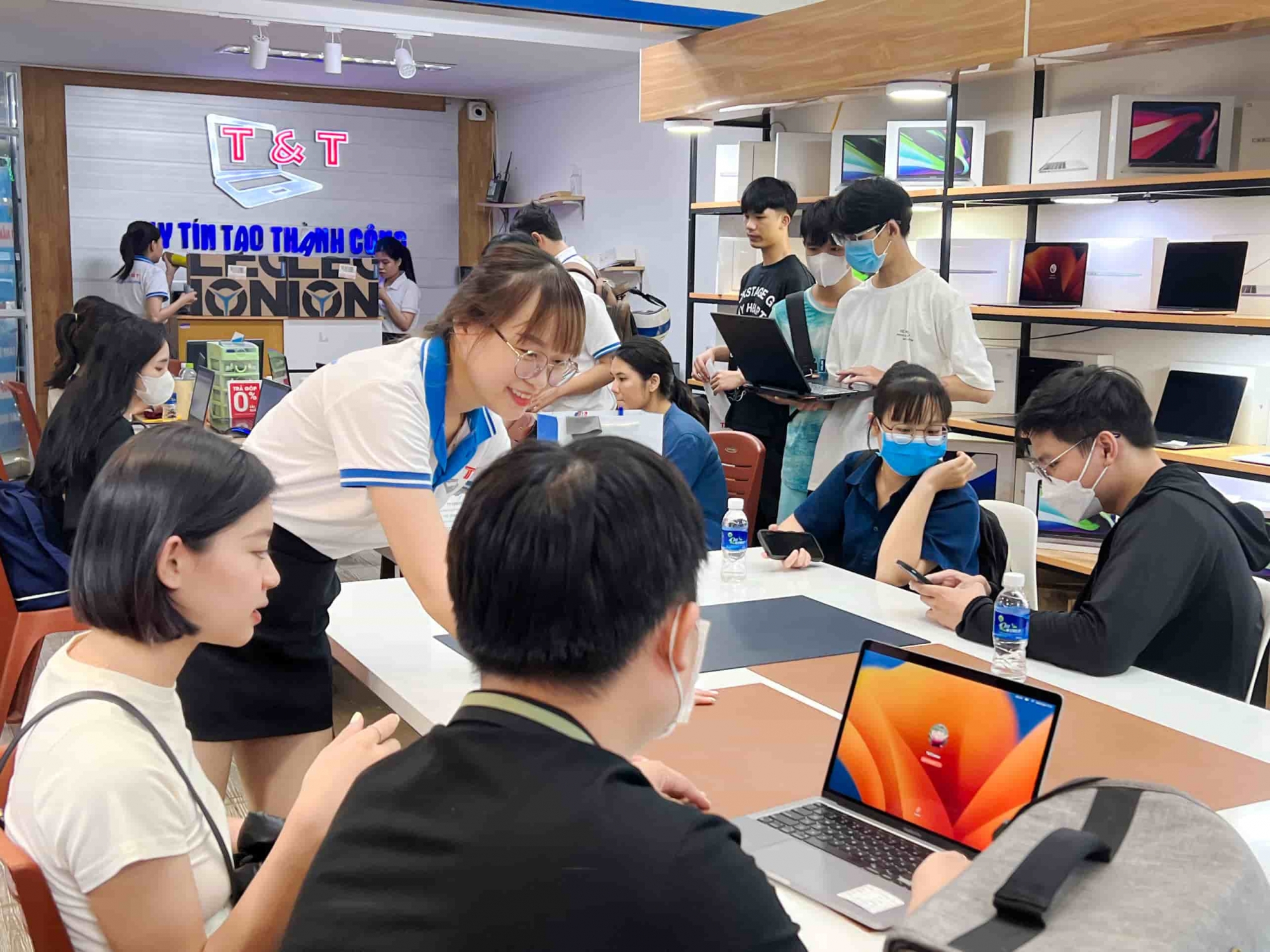 Mua laptop ThinkPad X1 Titanium Yoga cũ giá rẻ tại T&T Center