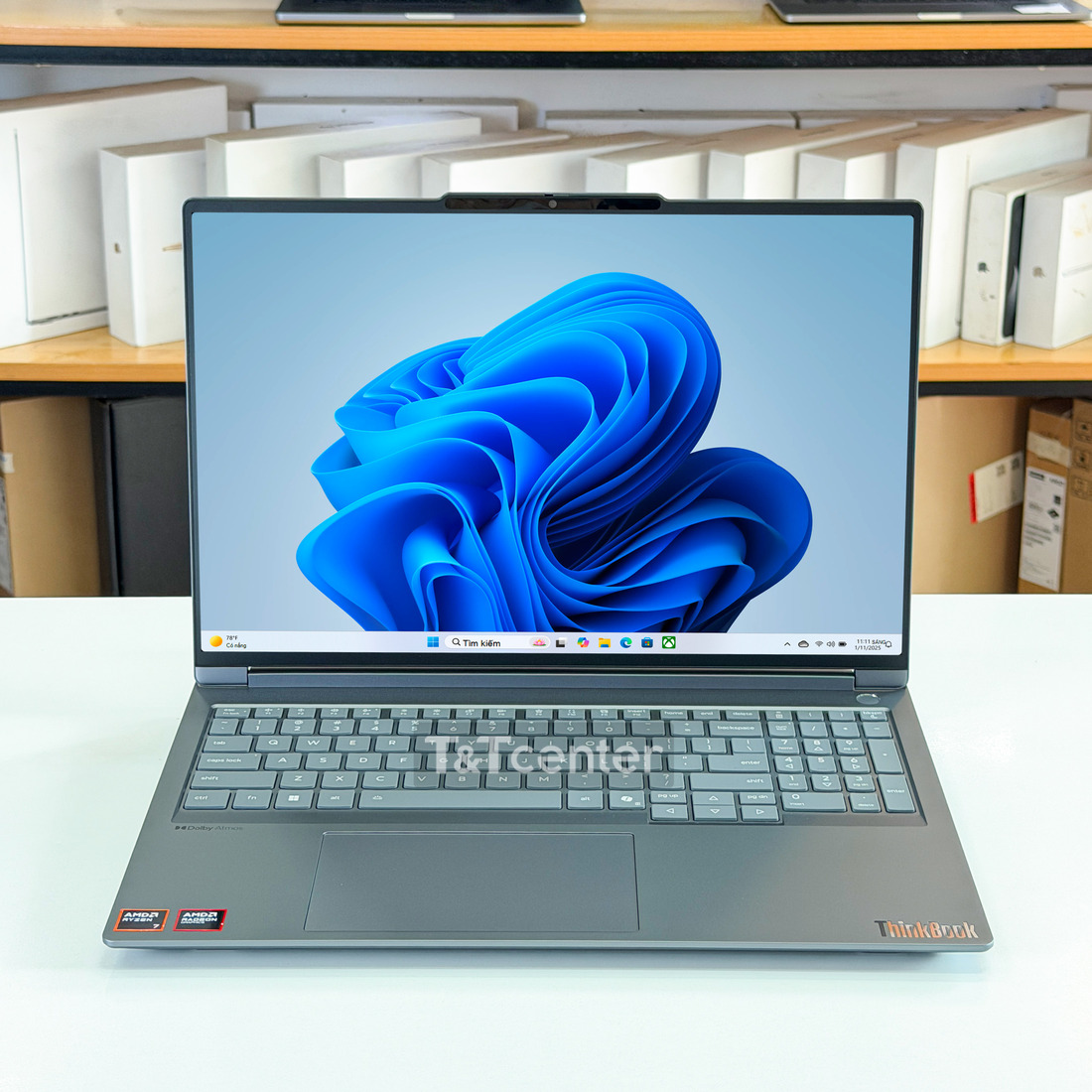 Màn hình 16 inch 3K chuẩn đồ họa