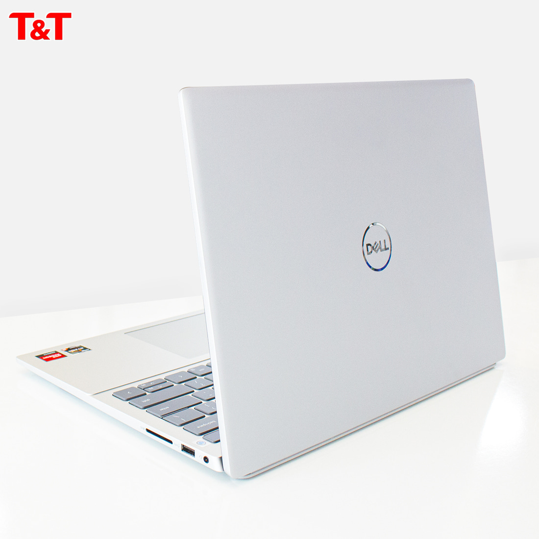 Thiết kế sexy, tinh tế trên từng đường nét