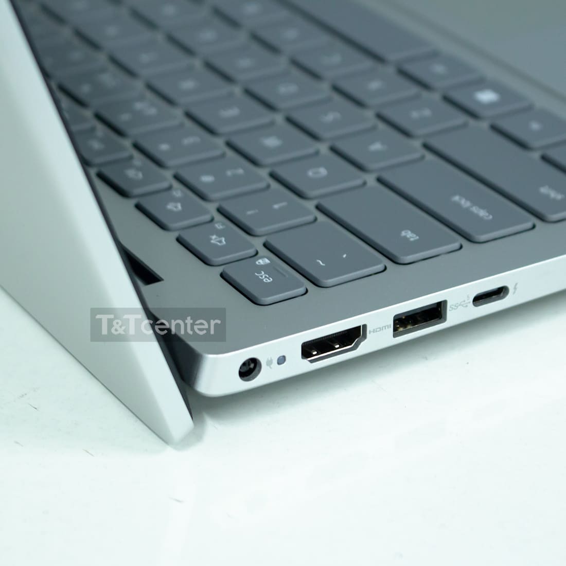 Cổng kết nối đa dạng