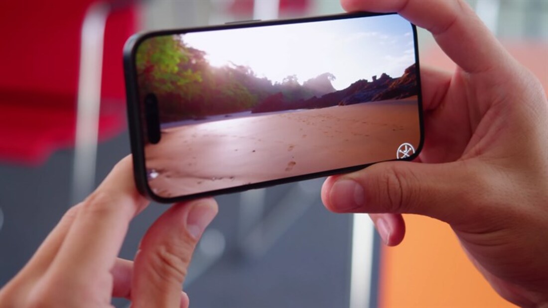 Màn hình OLED viền mỏng hiển thị vượt trội