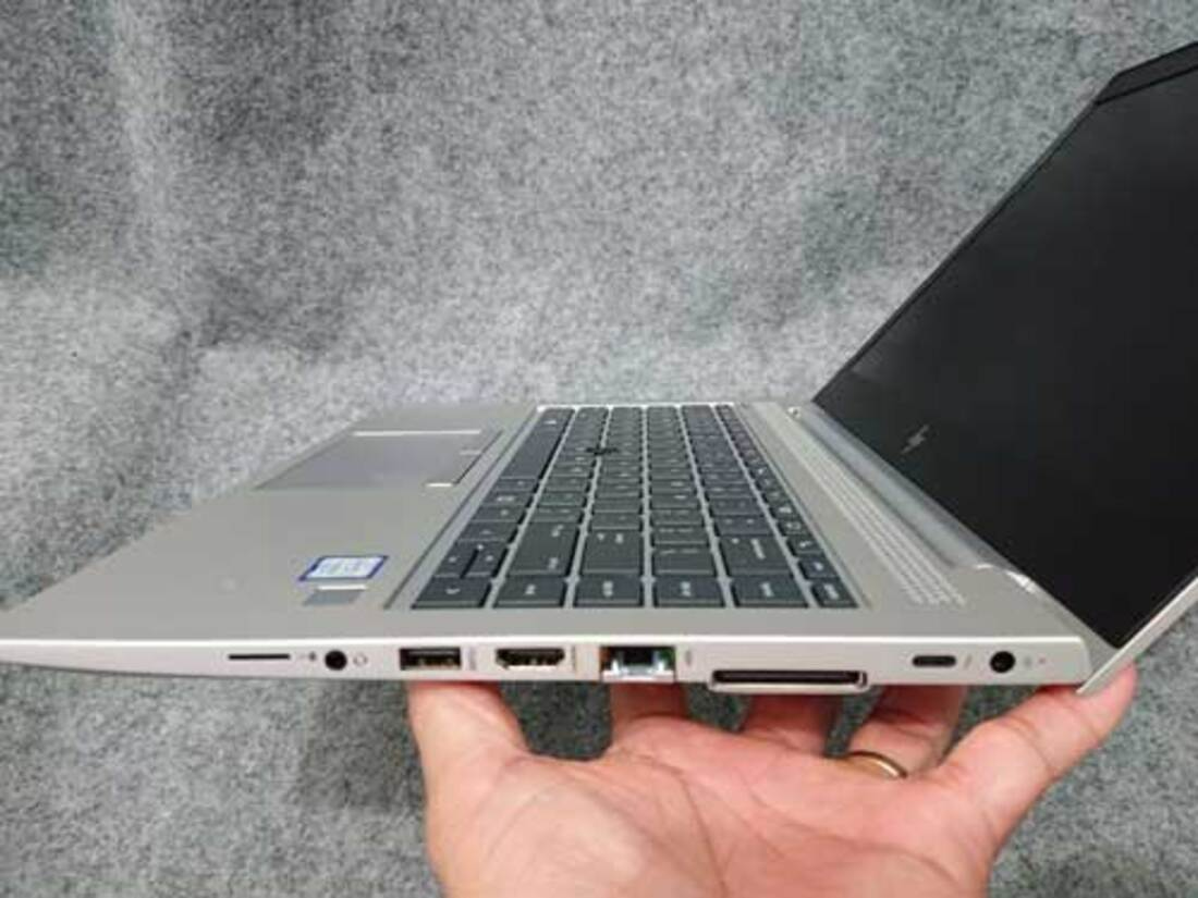 Kết nối HP EliteBook 830 G5 đầy đủ