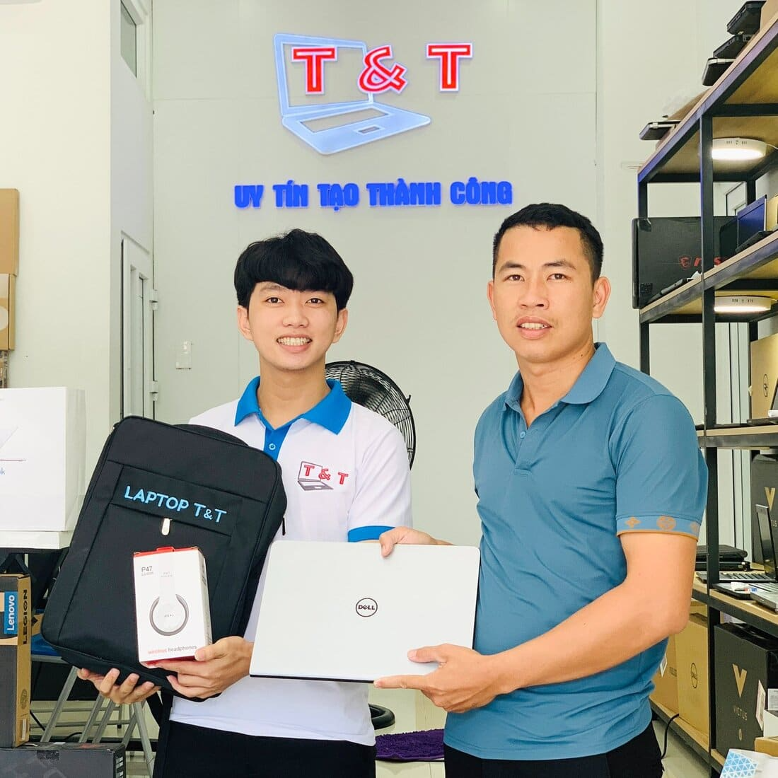 Mua Laptop Dell Inspiron 5502 giá tốt tại T&T Center