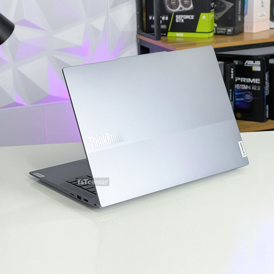 Sức Mạnh Từ Bộ Xử Lý và Đồ Họa